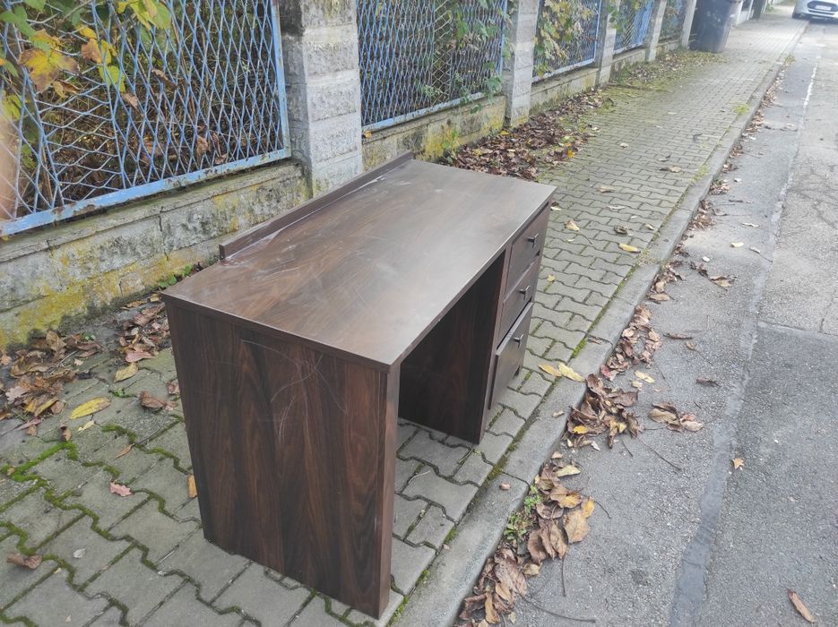 Okazja tanio  witryna oszklona regał i biurko bdb stan