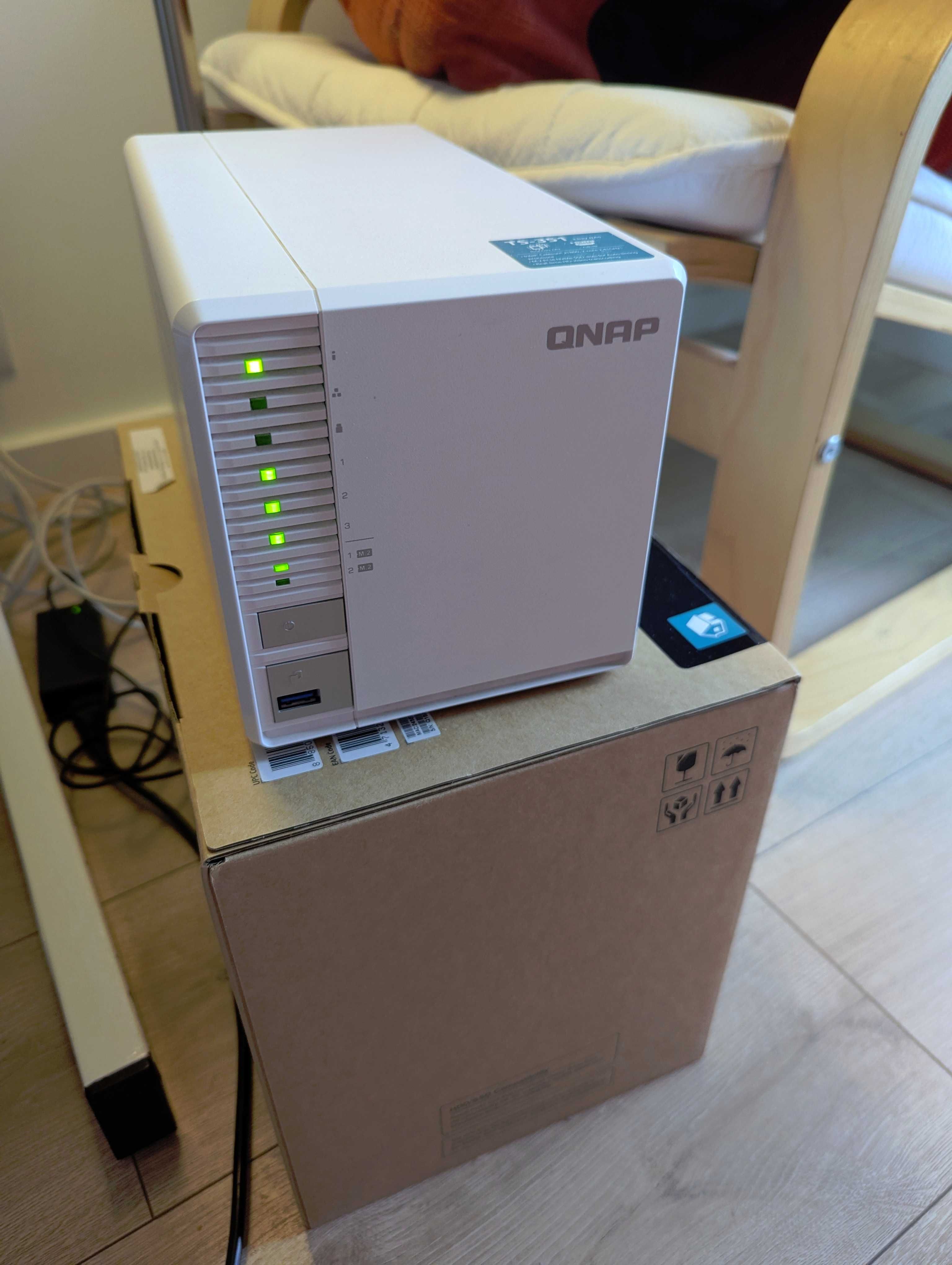 QNAP TS-351, 4GB, 3x HDD, 2x SSD, NAS