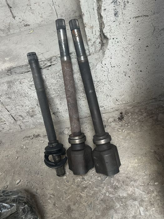 Піввісь полуось citroen berlingo peugeot partner1.6hdi вантажівок