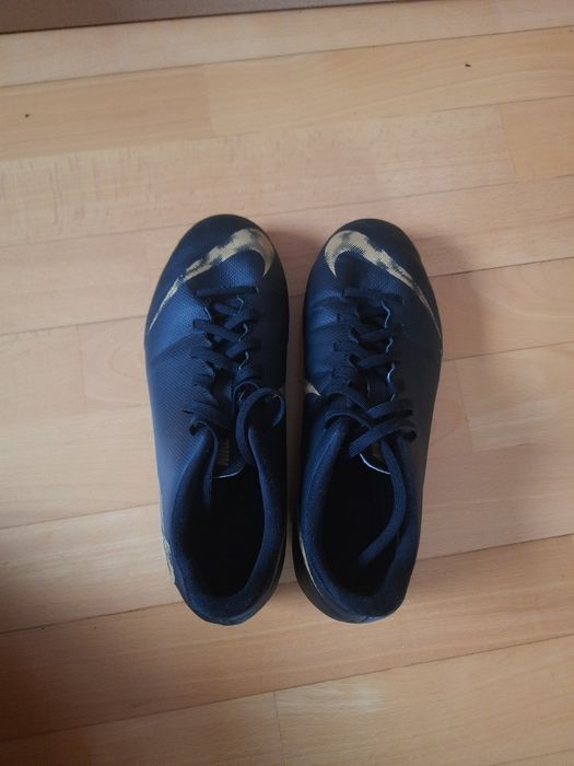 Бутсы Nike, футзалки, сороконожки 36,5 размер