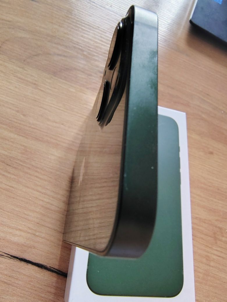 Iphone 13,256g хорошее состояние