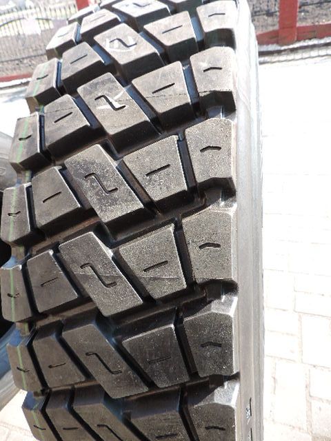 opony ciężarowe 315 80 R22.5 budowlane napęd  wzór Continental HDC 1