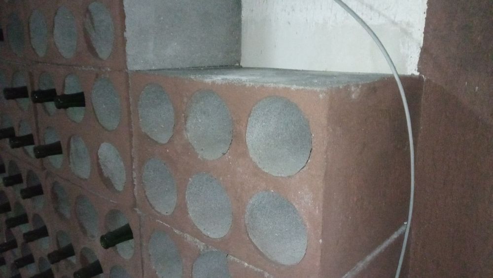 Blocos cimento para garrafeira