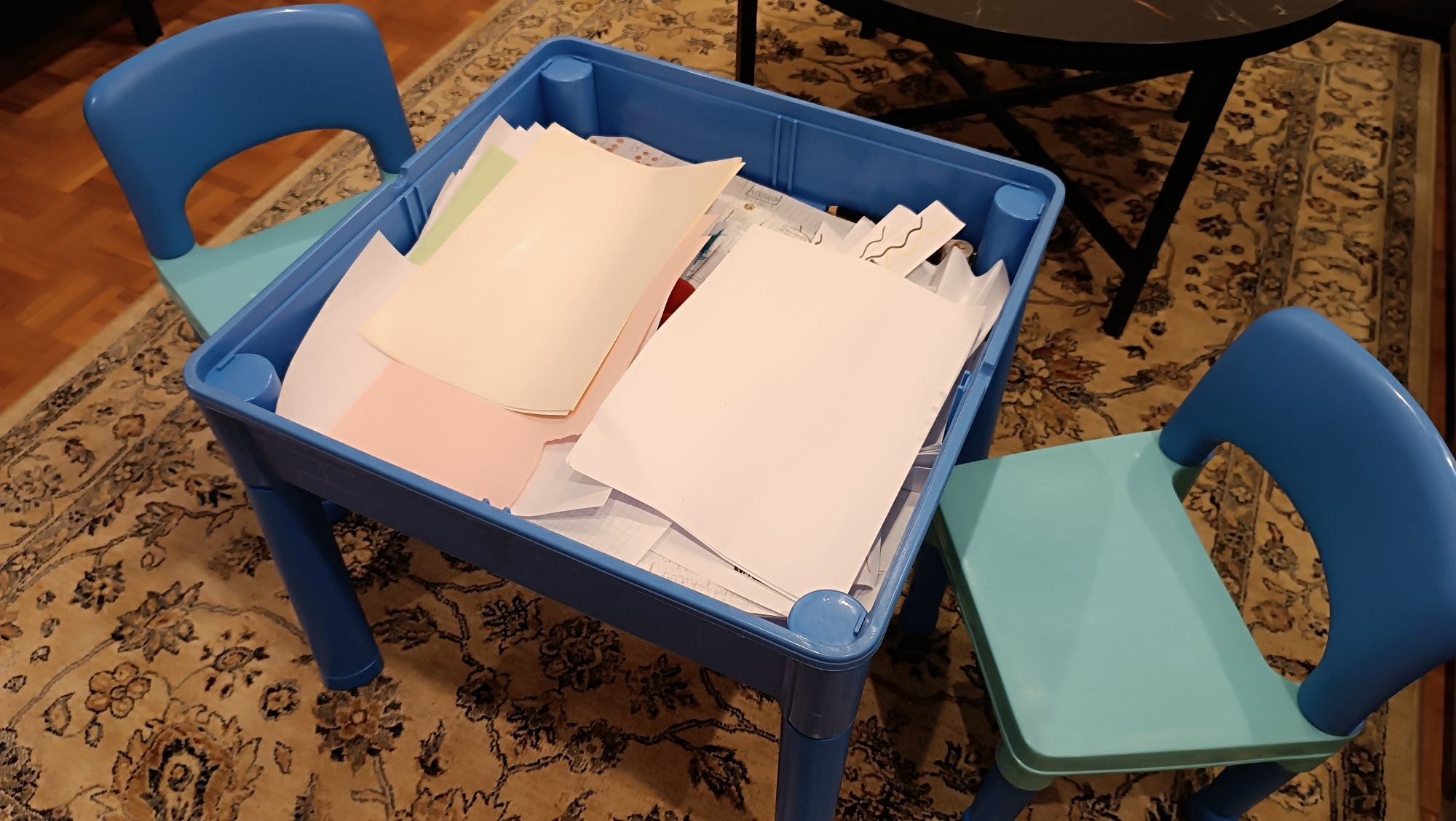 Wielofunkcyjny stolik blat DO KLOCKÓW I RYSOWANIA plus 2 KRZESEŁKA