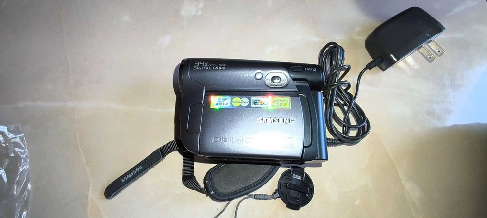 РОЗПРОДАЖ:НОВА ЦІЛА мініDVD/MMCциф.камера"SAMSUNG"(зі США, 2004)888грн