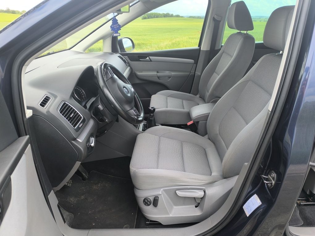 Bardzo ładny VW Sharan