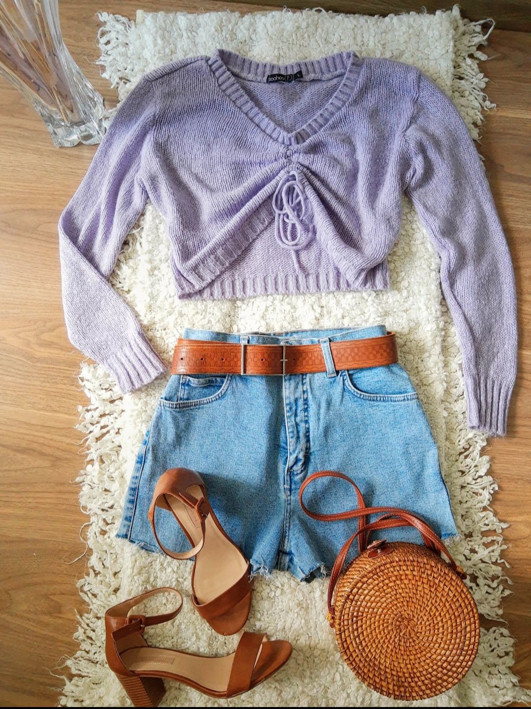 Liliowy sweterek Boohoo oversize cropped krótki