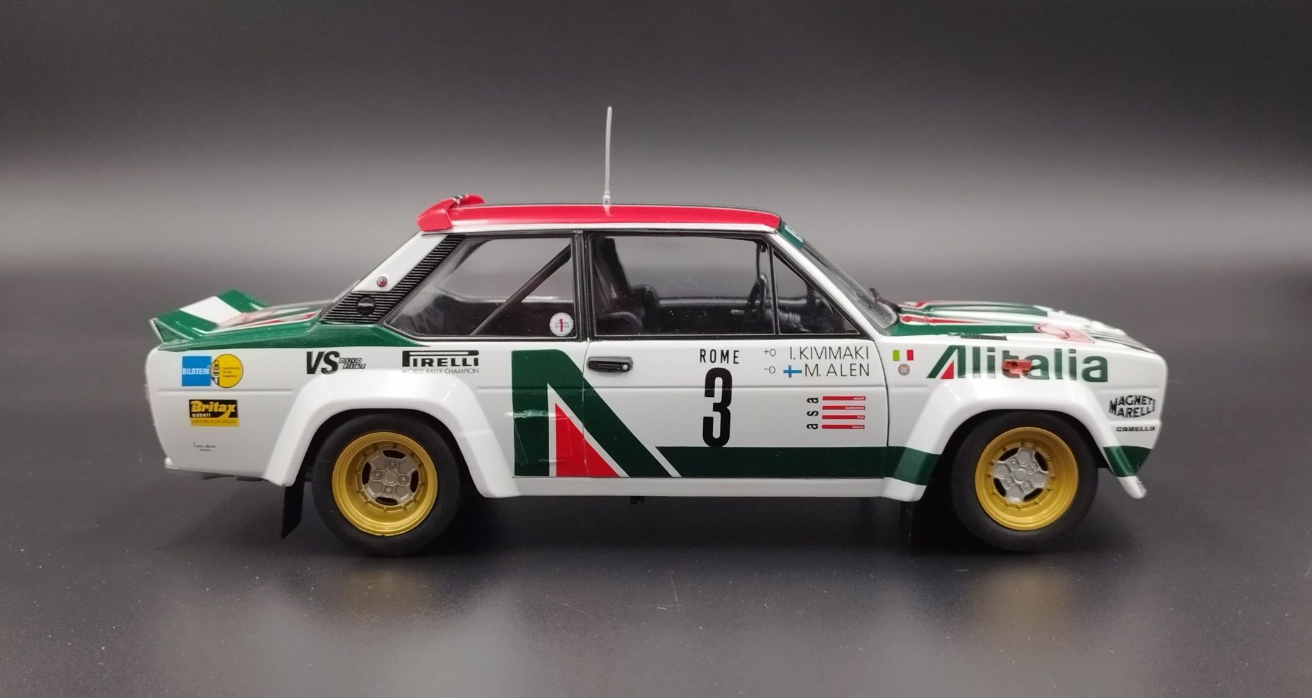 1:18 Solido 1979 Fiat 131 Abarth #3 Markku Alen - Ilkka Kivimaki 3rd