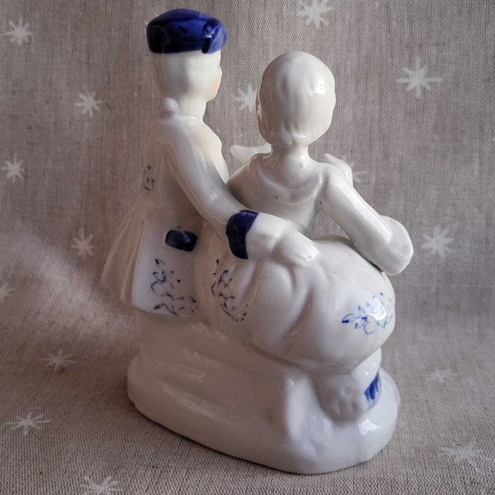 Подарок для влюбленных. Статуэтка Дама с Кавалером, Германия, фарфор