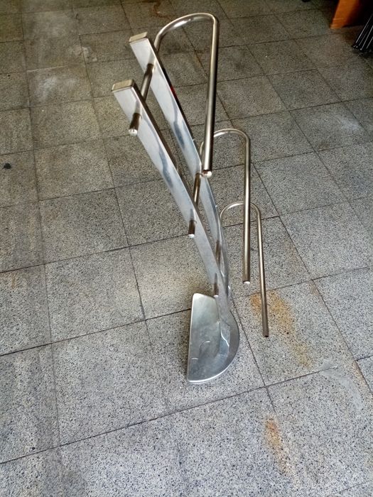 Toalheiro e peça para rolos de papel higienico