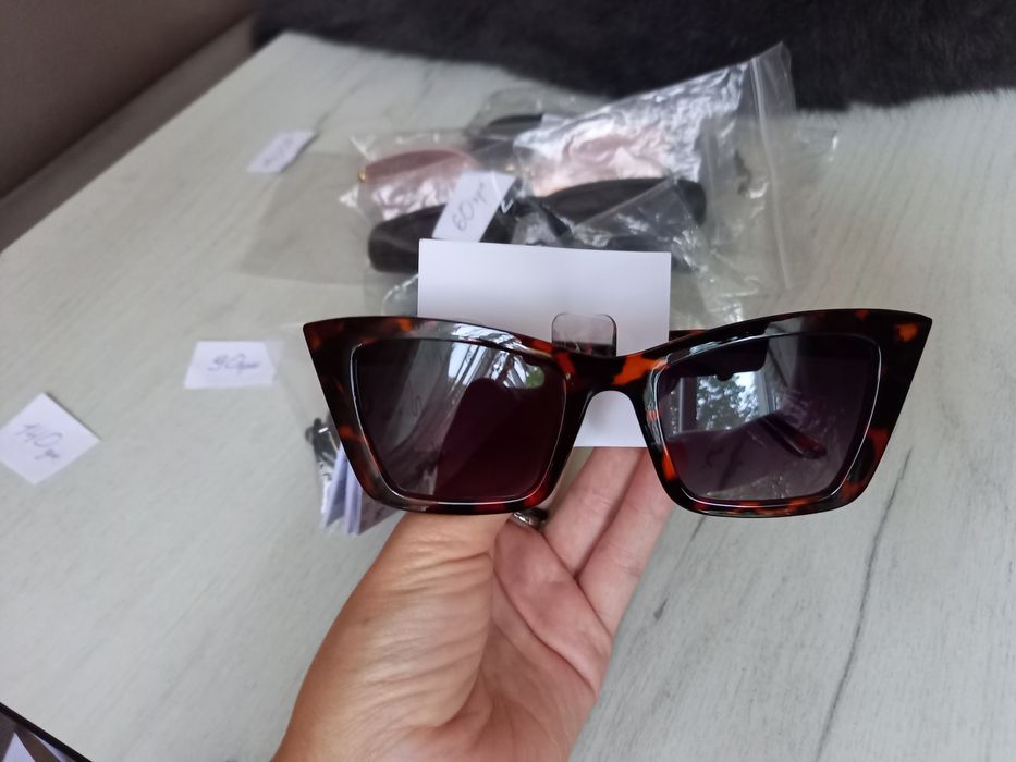 Очки солнцезащитные sinsay.  и др