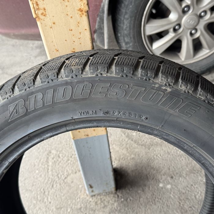 Гума Bridgestone Blizzak зима 215/55/17