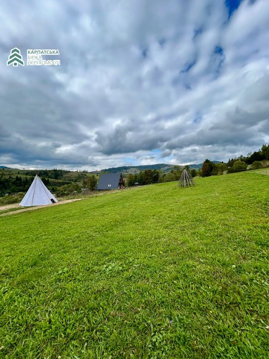 Земельна ділянка в селі Ізки