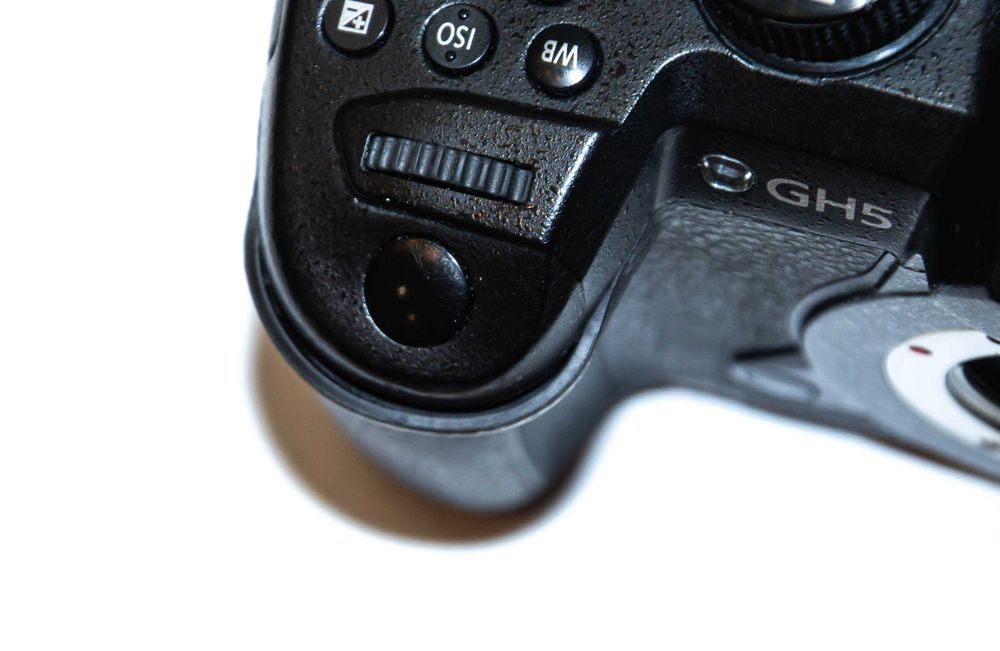 Panasonic Lumix DC-GH5 BODY 20.3Mpix 10TYŚ