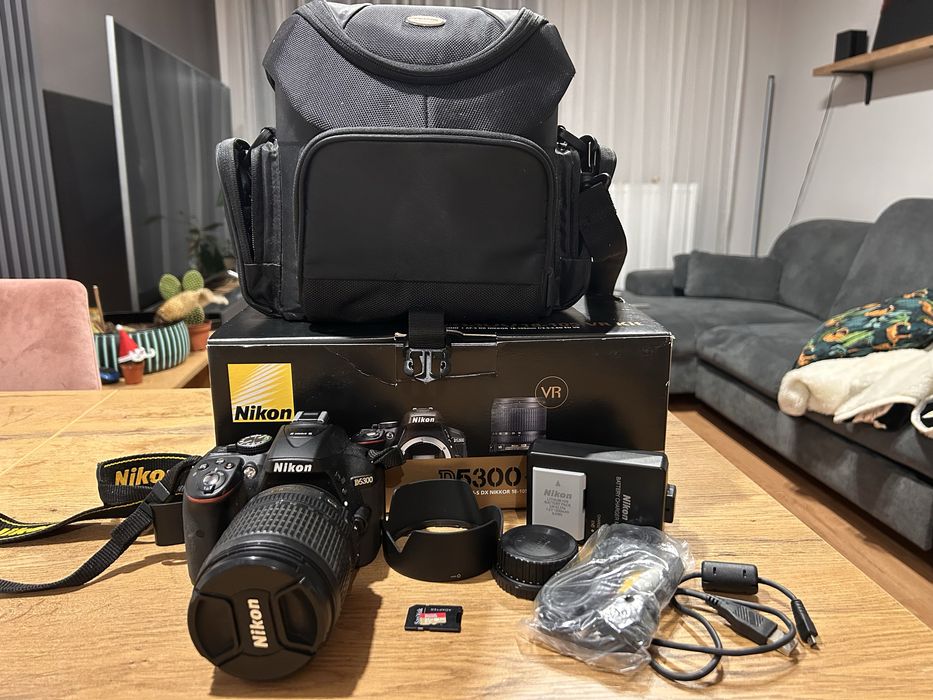 Nikon d5300 z obiektywem 18-105
