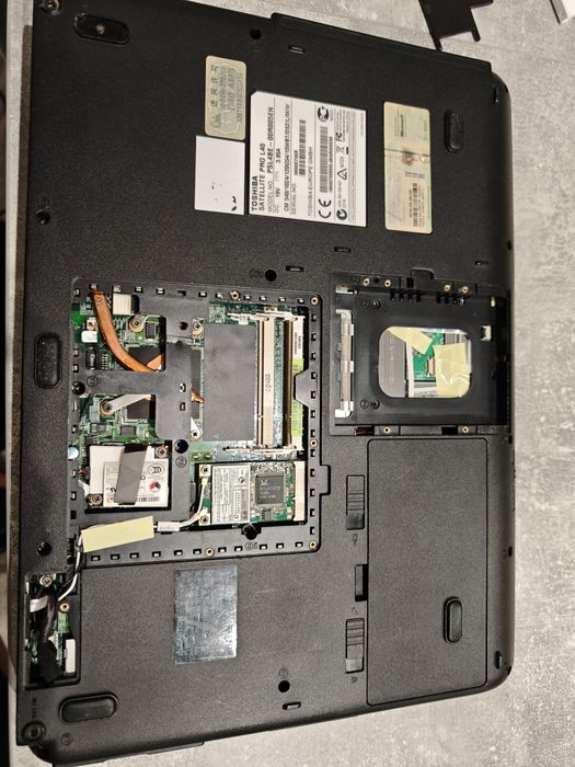 Toshiba satellite Pro L40 uszkodzony