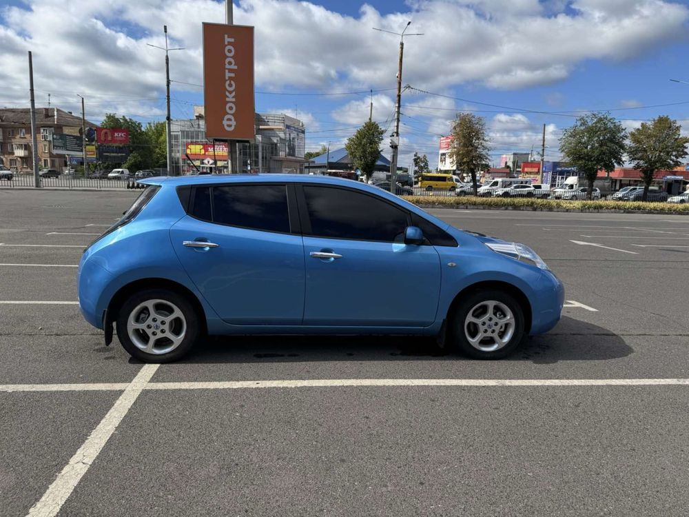 Nissan Leaf в доброму стані