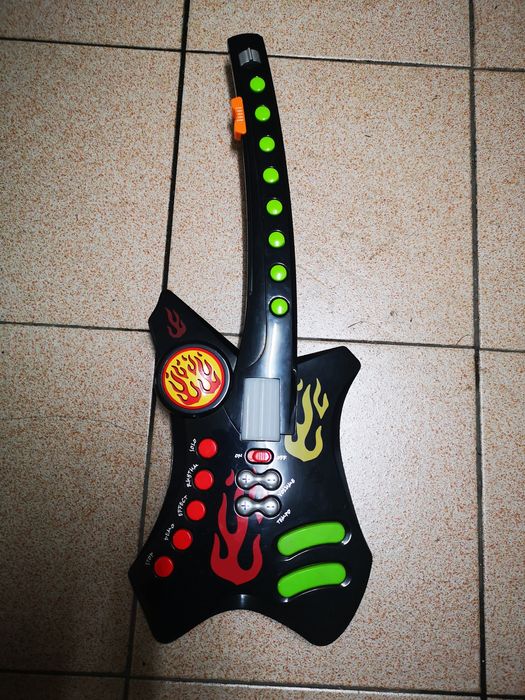 Guitarra com vários sons