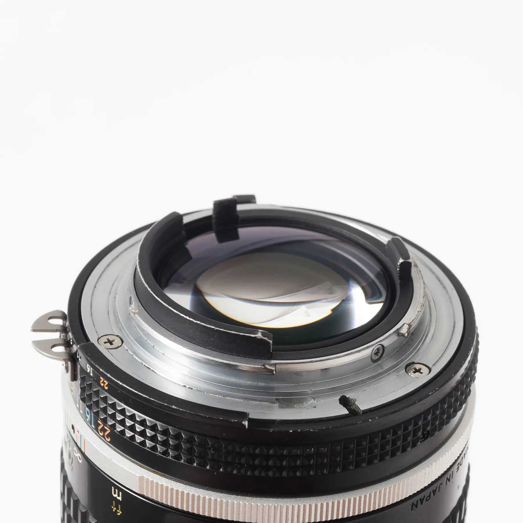 Об'єктив Nikon 105mm f/2.5 Nikkor Ai-s