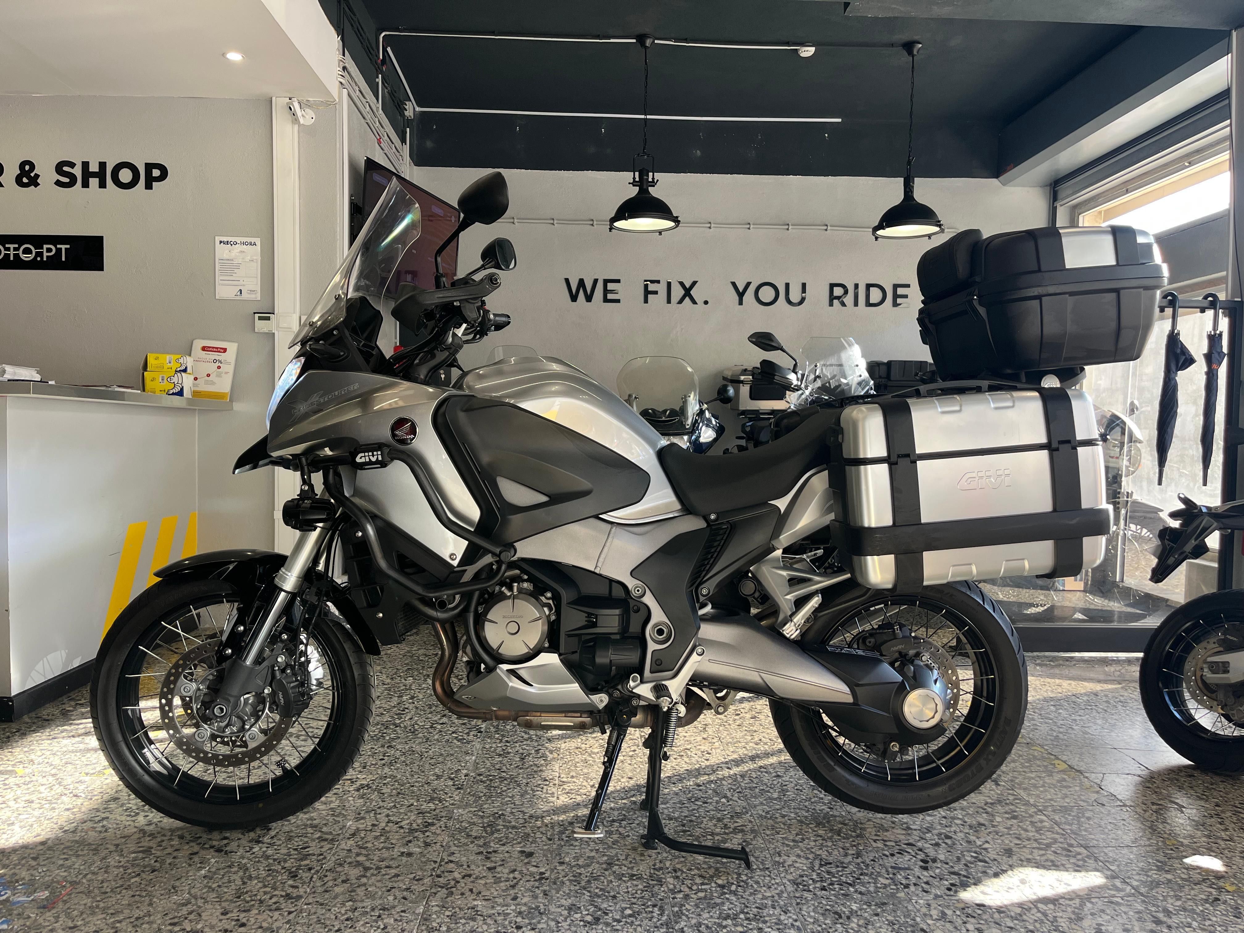 Honda VFR 1200 Crosstourer DCT de 2013 Optimo estado com Extras