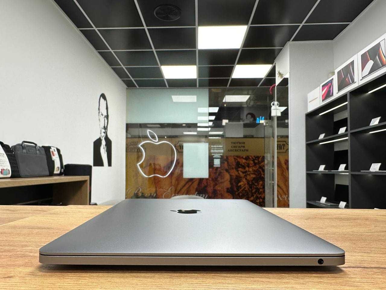 MacBook Pro 2020 M1 Гарантія! M1|8|512 Макбук Стан нового 25 циклів