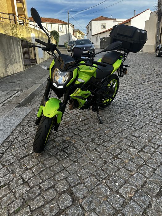 Benelli BN 125 • 2024 • 10.700 km • Garantia até Ago/2026