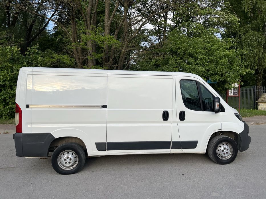 Do wynajęcia wypożyczenia bus dostawczy auto do transportu blaszak