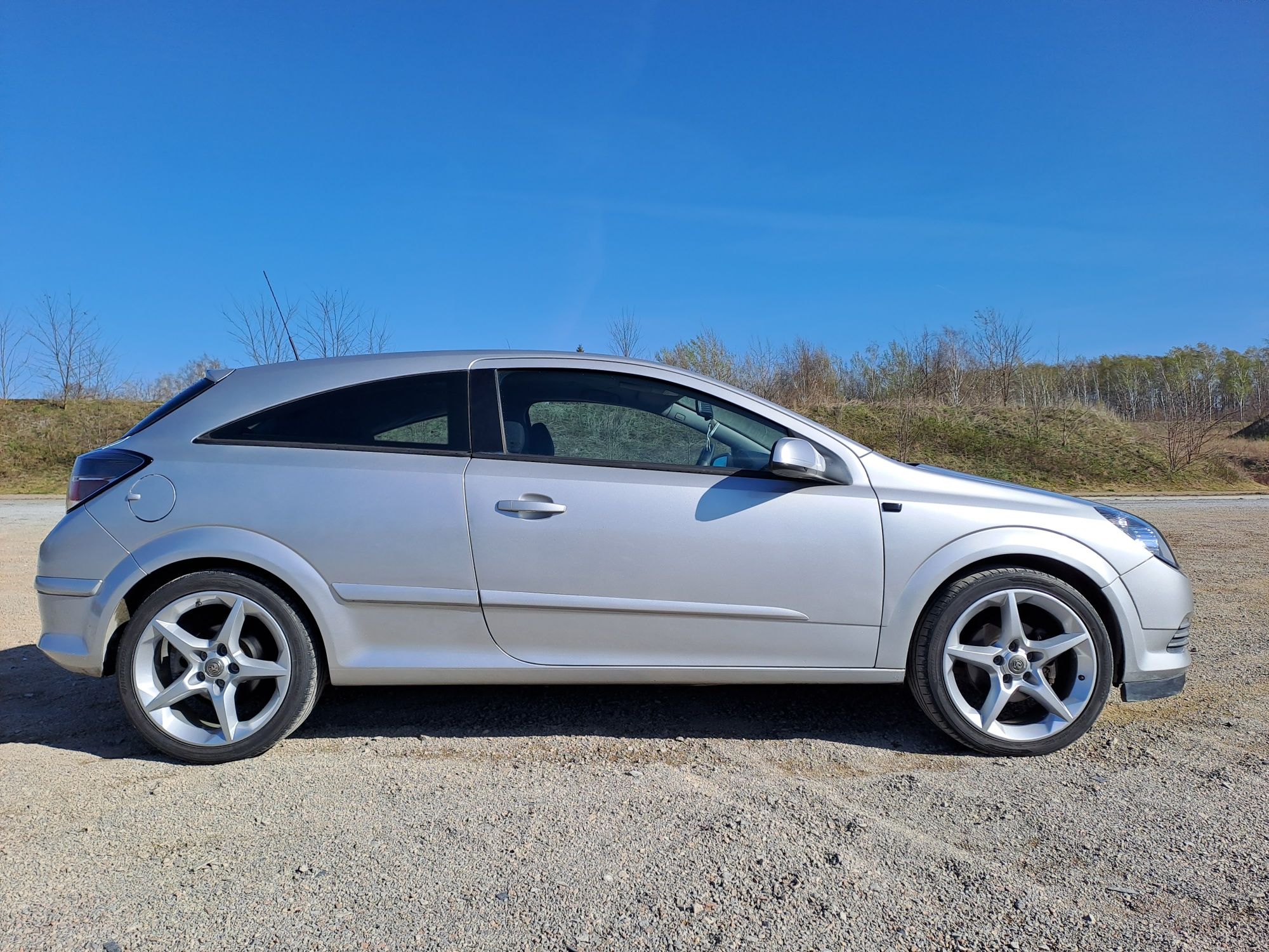 Opel astra h gtc 1.3 cdti klimatyzacja