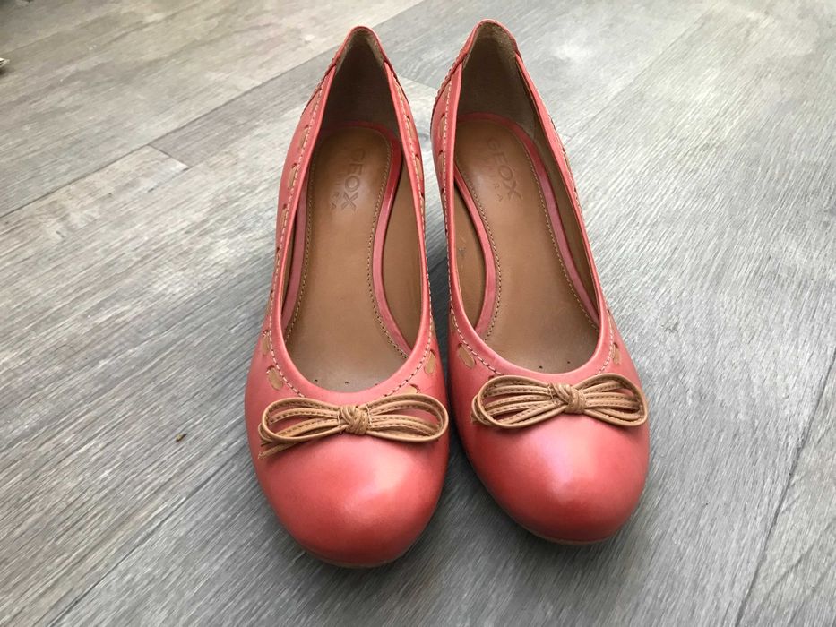 Кожаные туфли Geox, каблук 5 см, 39 размер