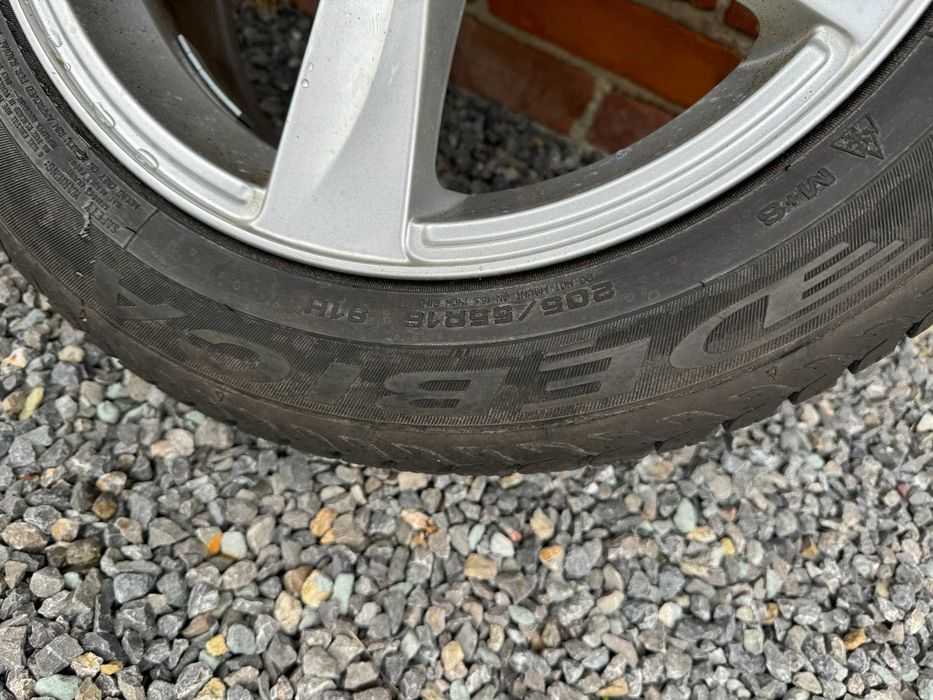 Koła VOLVO FELGI ALUMINIOWE 16 7.0 5X108 ET50 opony zima 205/55R16