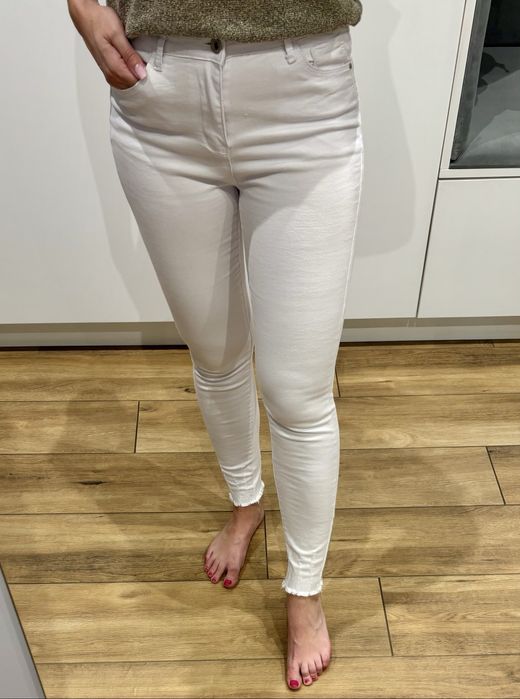 Białe elastyczne spodnie skinny XS S