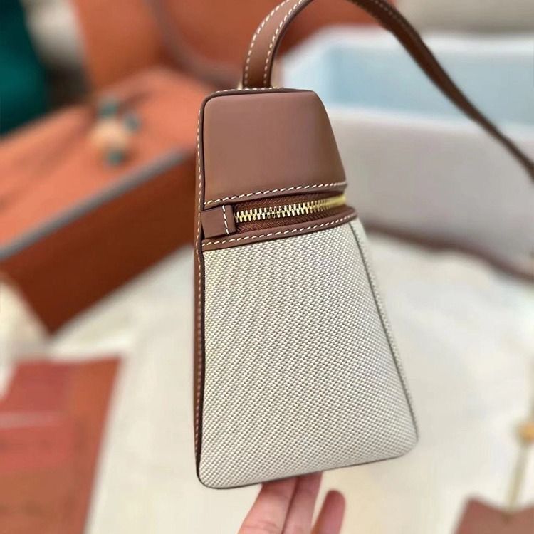 В НАЯВНОСТІ Loro Piana шкіра