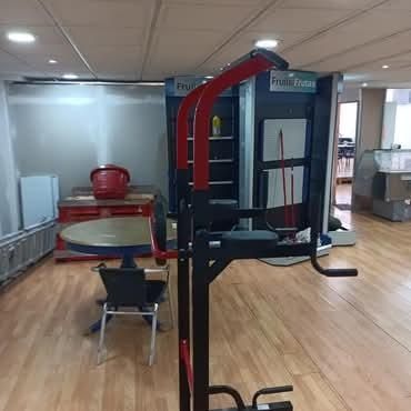 Maquina multifunções para musculação