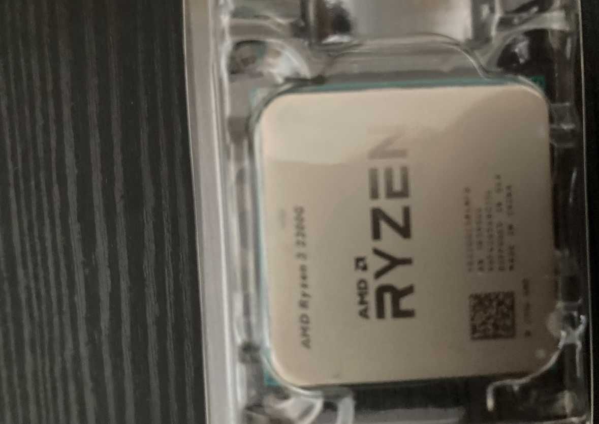 Procesor AMD Ryzen 3 2200G, 3.5GHz, 4 MB, BOX
