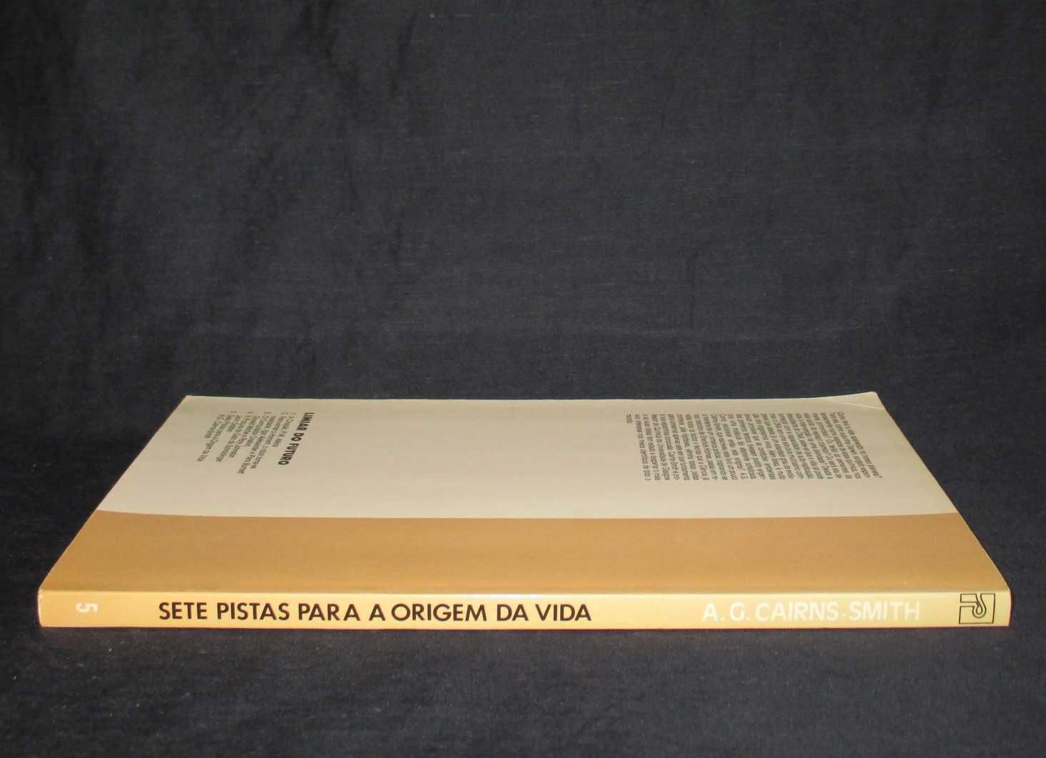 Livro Sete pistas para a origem da vida A. G. Cairns Smith