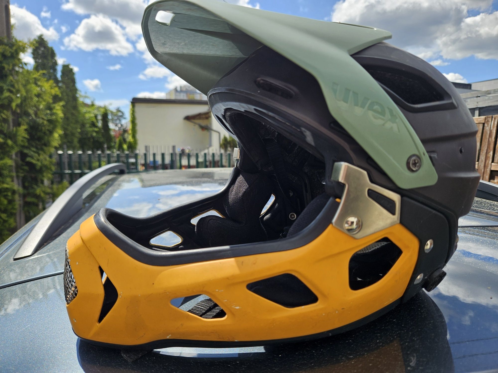 Uvex jakkyl hde 2.0 rozm. M, kask, full face