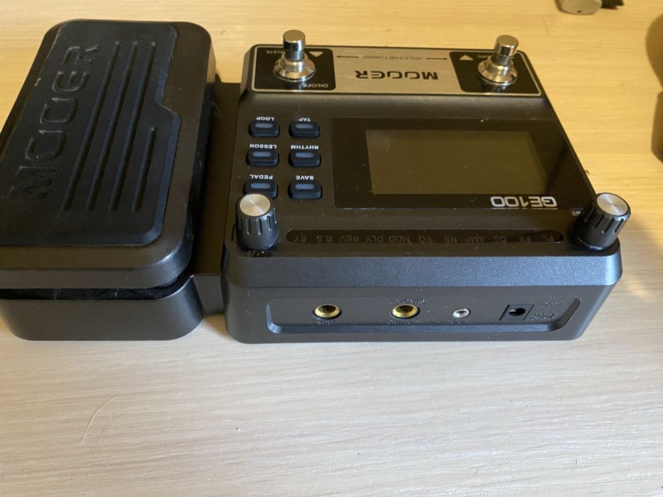 гітарний процесор mooer ge100