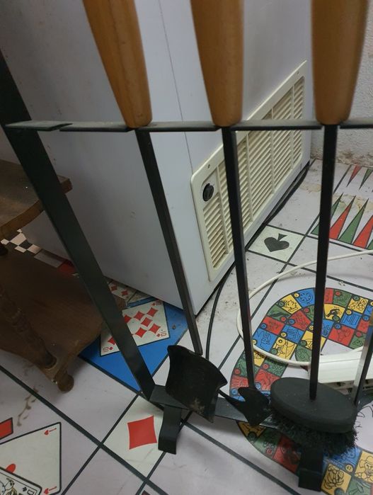 Uticilios para lareira.