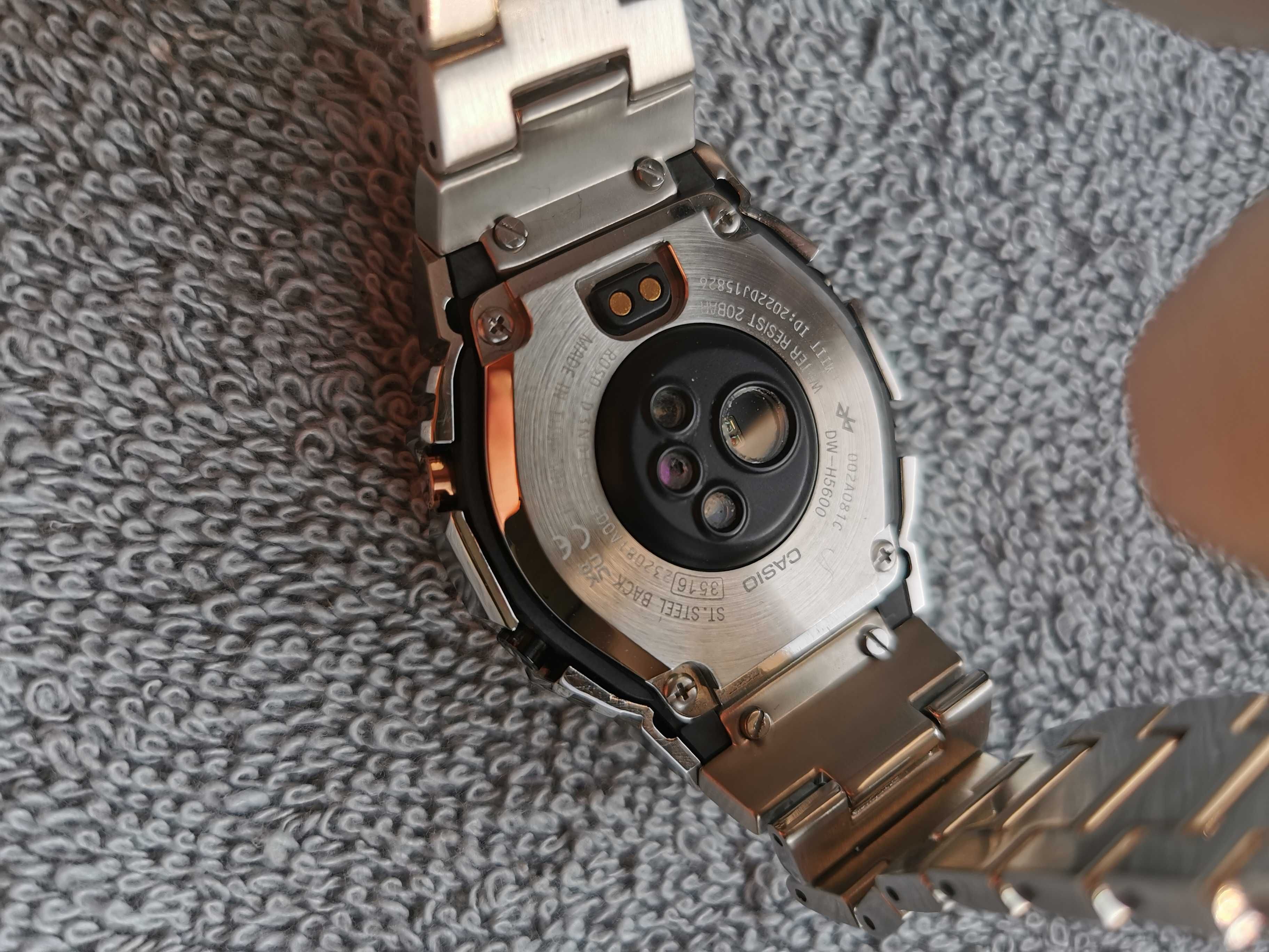 Casio G-SHOCK DW-H5600-2ER stan idealny