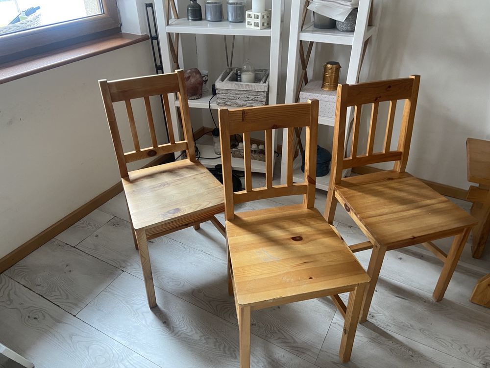 3 krzesła sosnowe