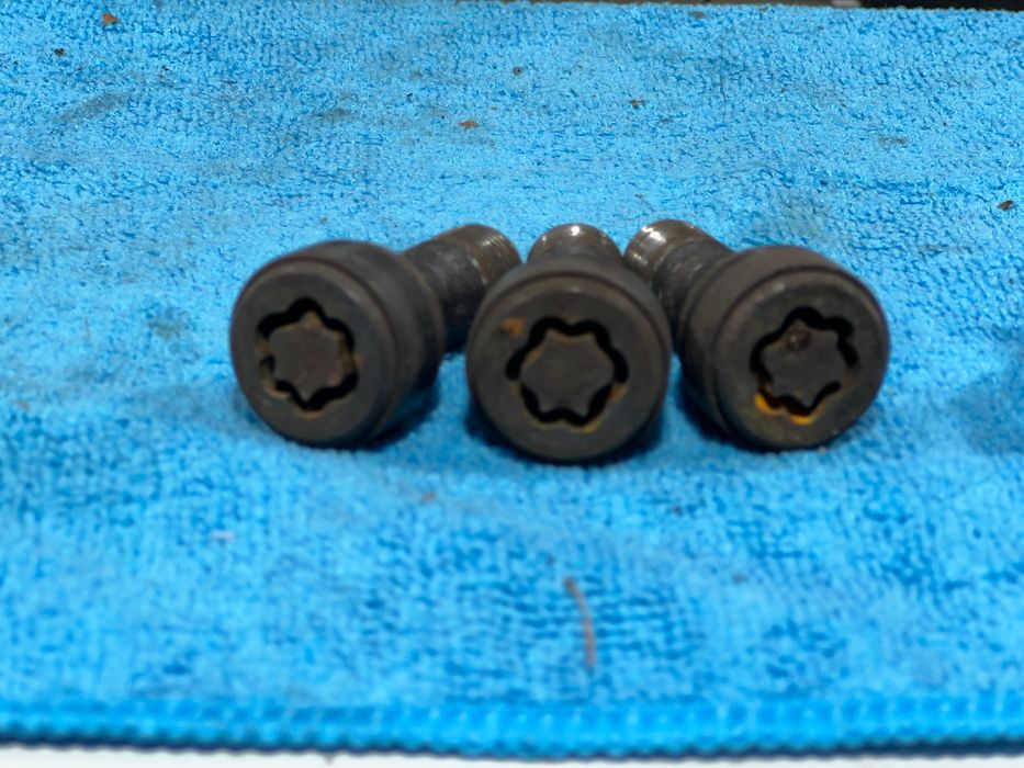 BMW F01 F10 F20 F30 G01 G30 Śruby zabezpieczające do kół złodziejka