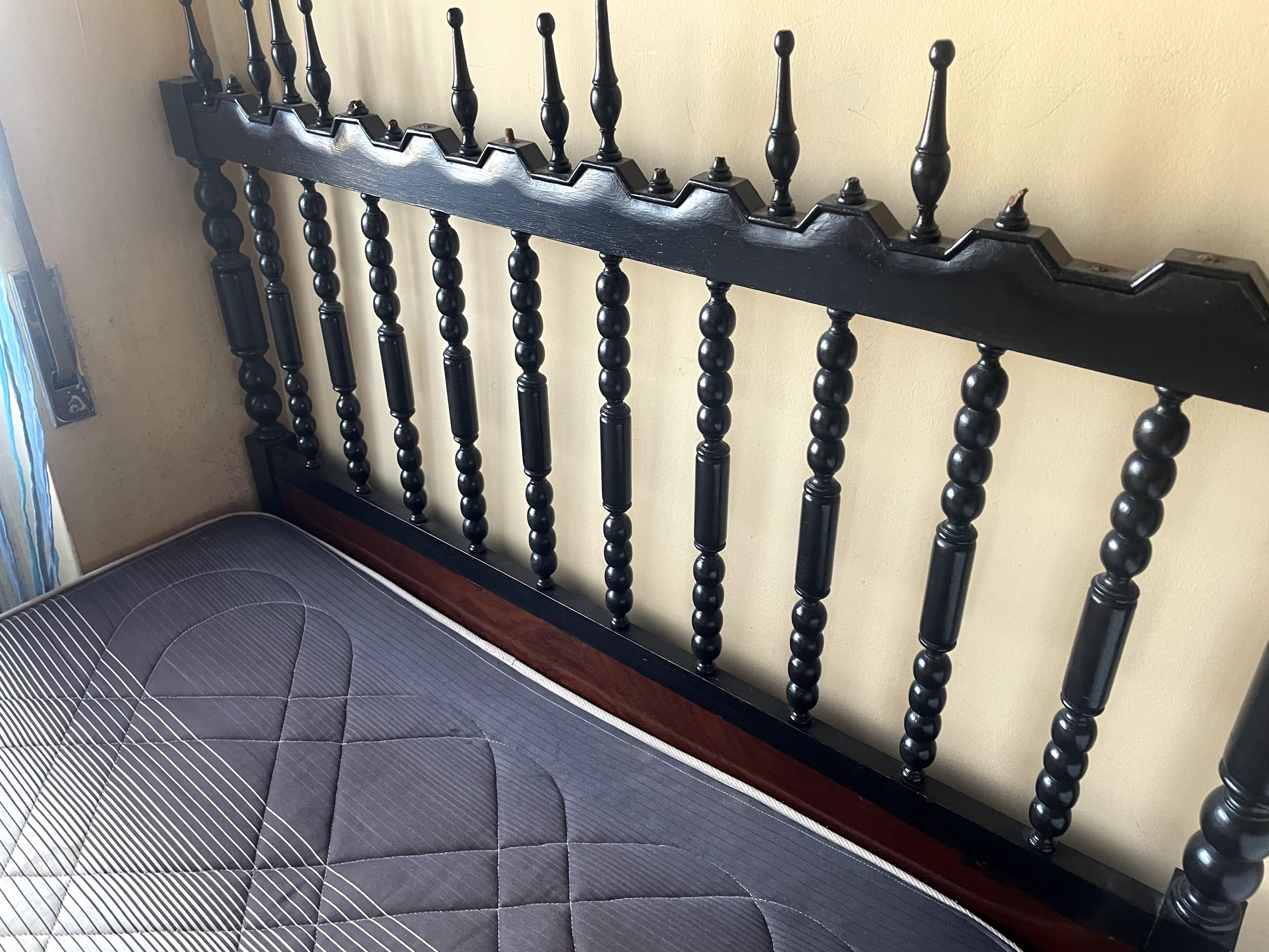 Cama de Casal com Colchão