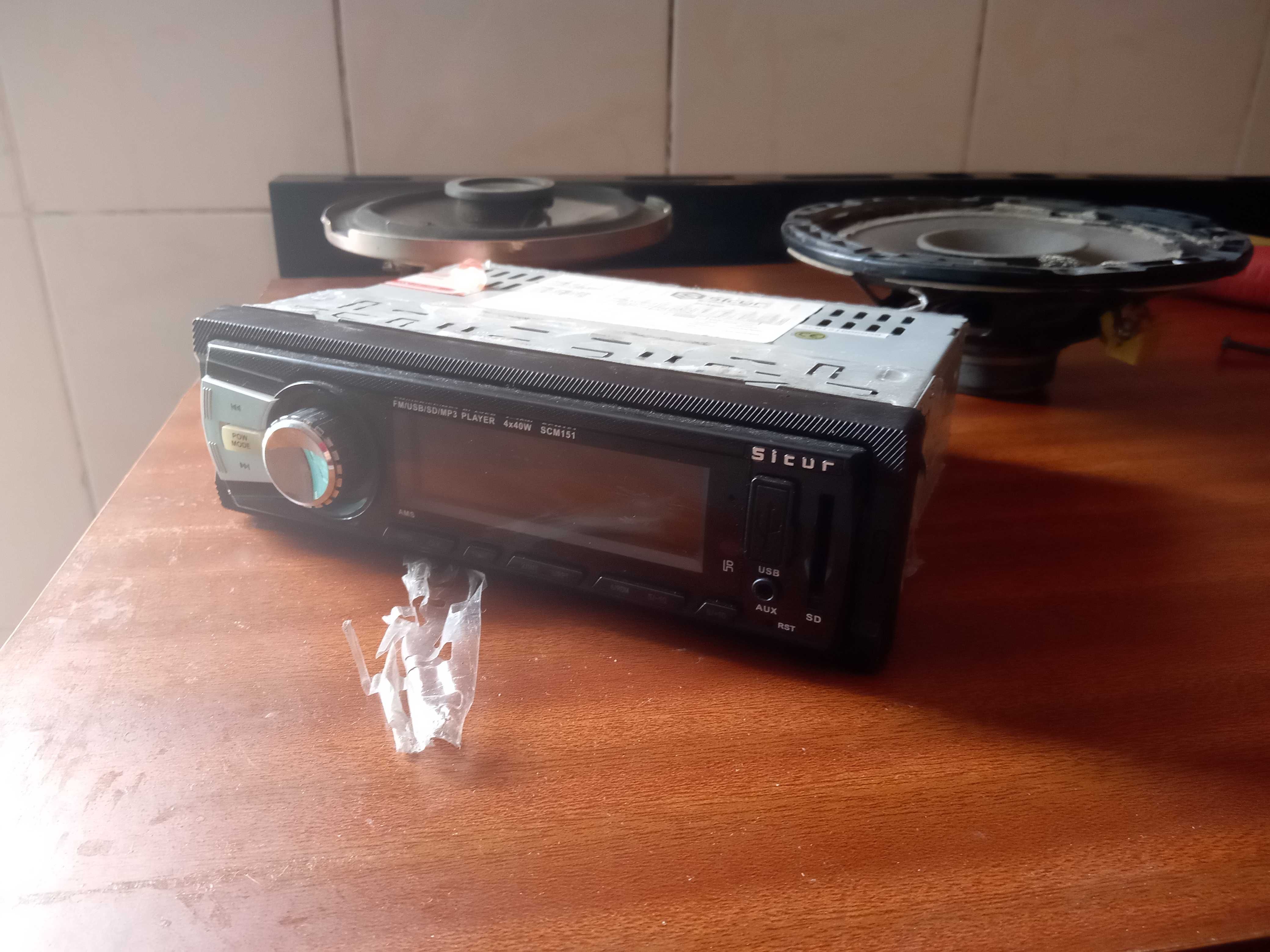 Rádio USB automóvel