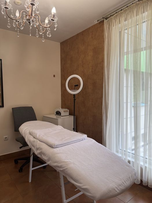 Здається місце в аренду для майстра бровіста,лешмейкера.