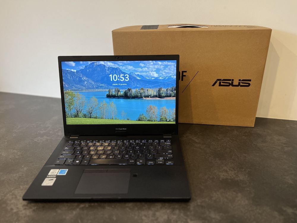 Laptop Asus ddr4 8gb hdd256 świetny stan zestaw jak nowy