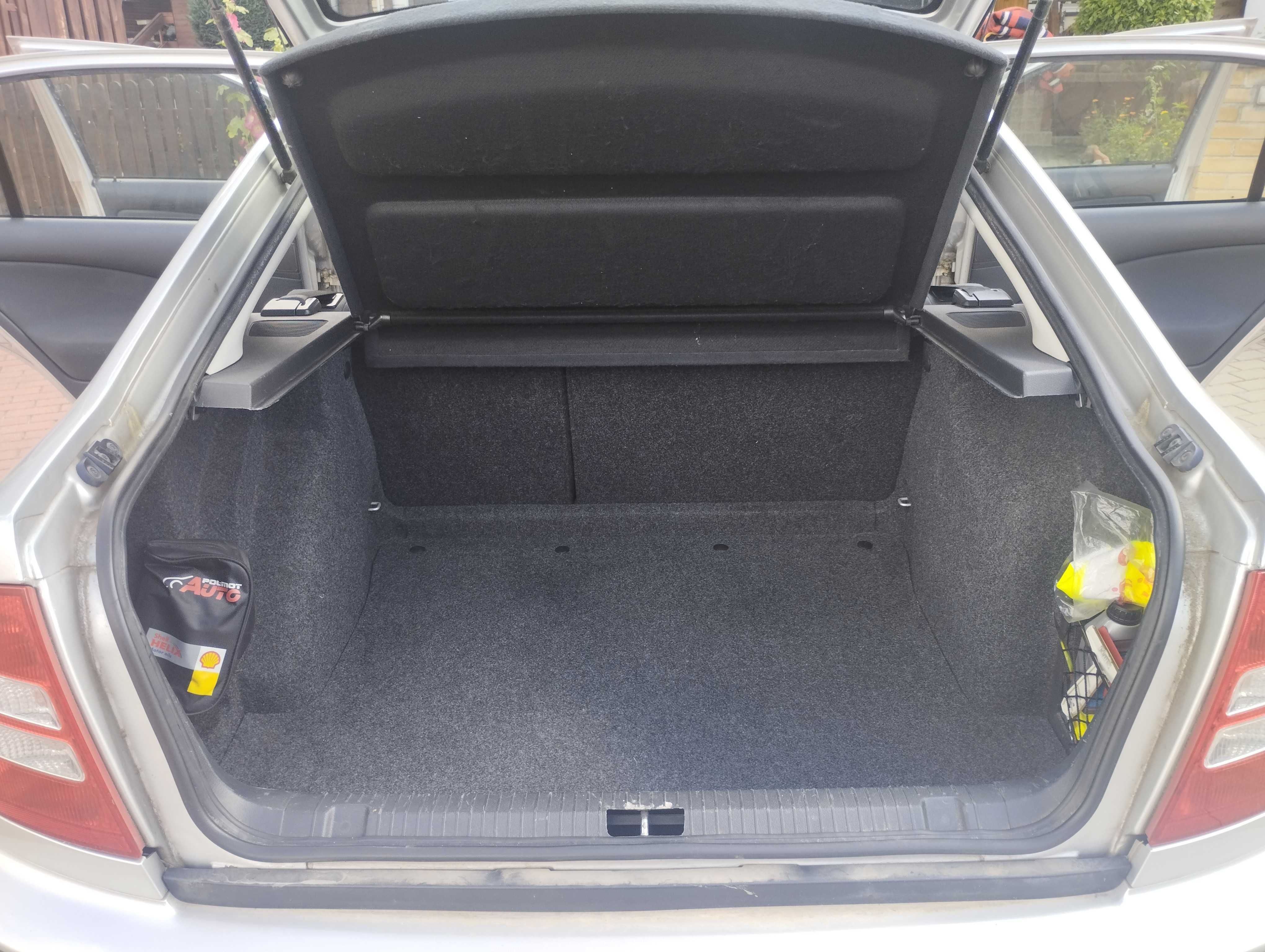 Skoda Octavia I 2005 r. benzyna 1.6
