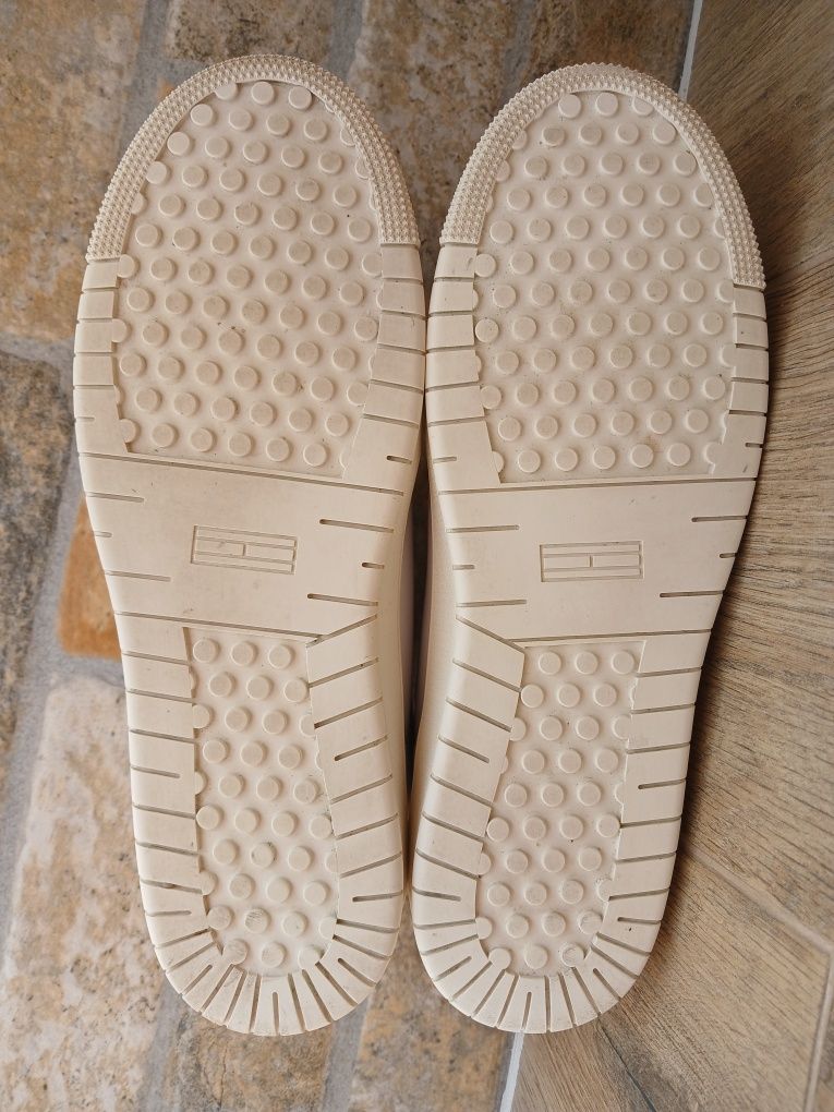 Кроссовки Tommy Hilfiger р 45 (30 см) ц 1650 гр ориг. отл. сост. кожа