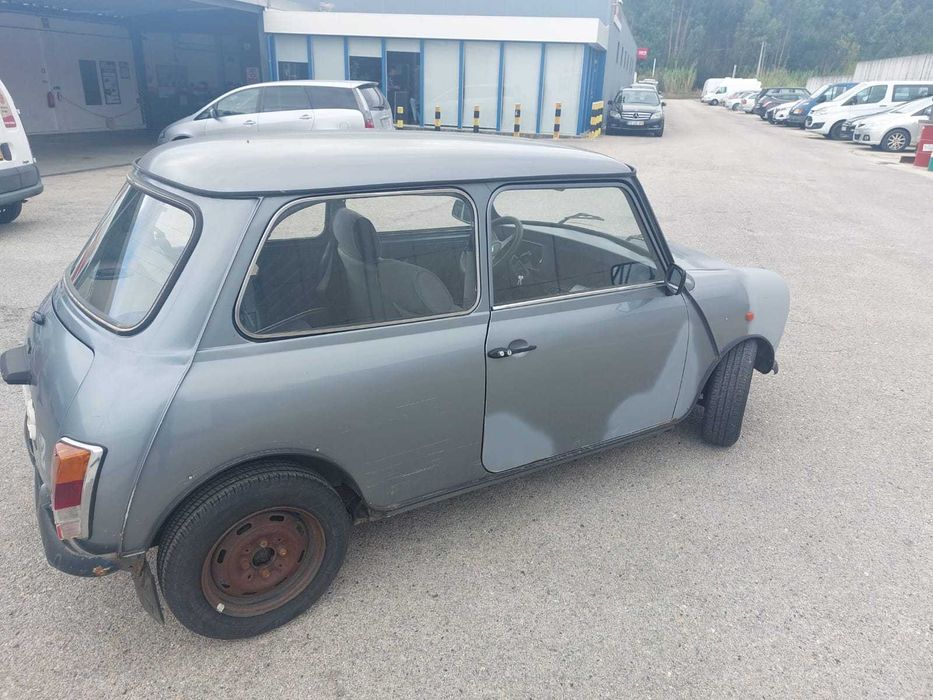 Veículo Clássico MINI 1000