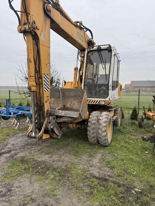 Koparko ladowarka liebherr 900