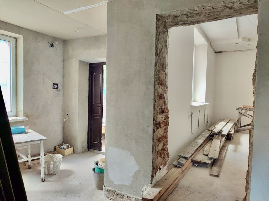 Продається квартира в частині 2-поверхового будинку. Чортків